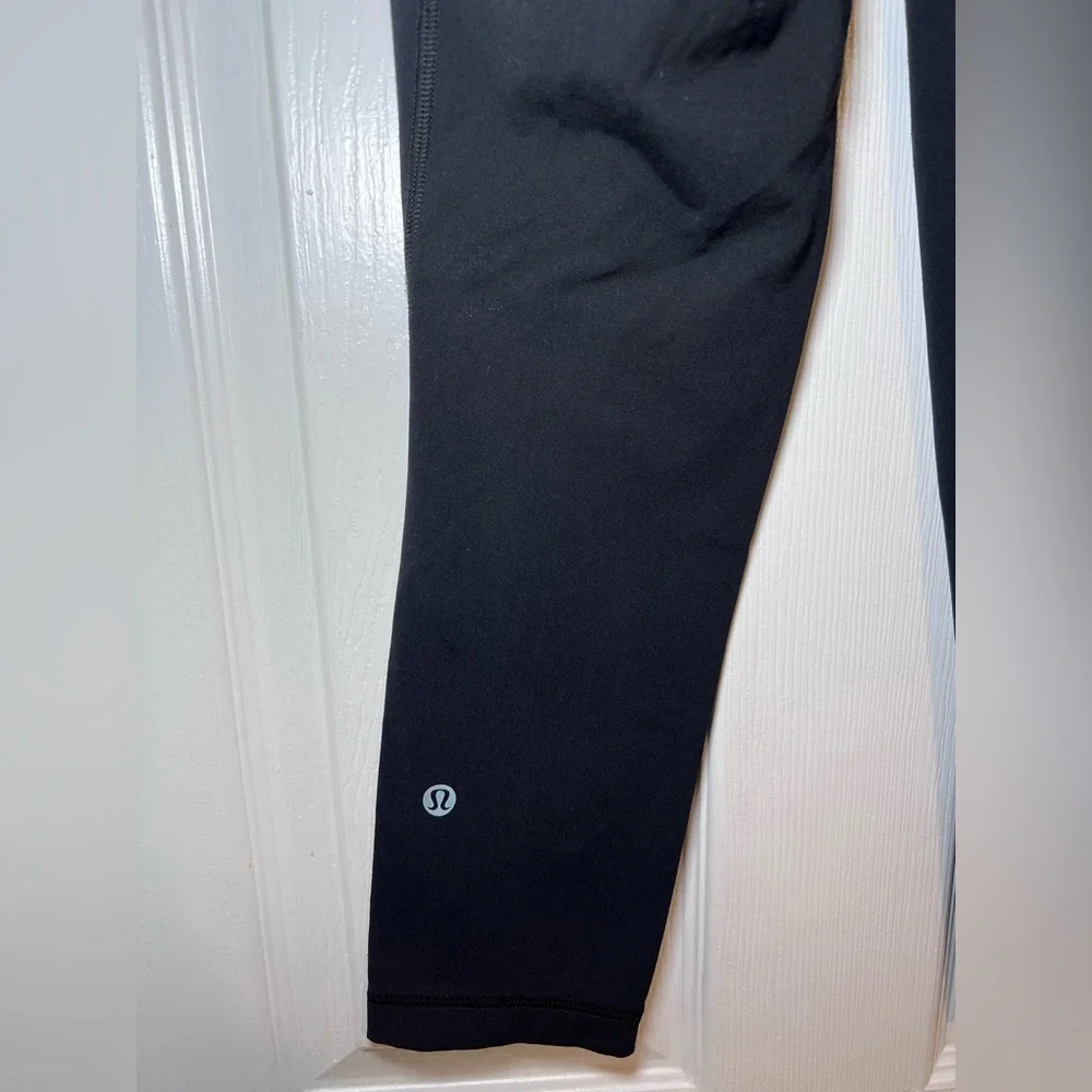Lululemon Capri Leggings Women's‎ Black Size 2